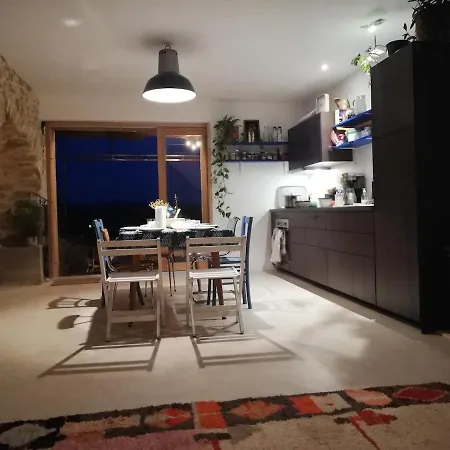 Family In Provence Mane (Alpes-de-Haute-Provence)